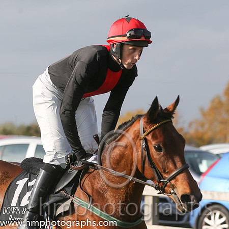01 Scooping and C D Maxwell - - 01st (12 ,black, red panel ) Trainer - E D Delany