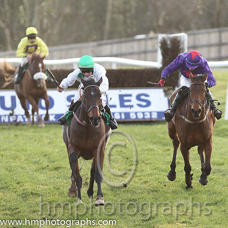 Race 5 2nd - Ardmillan (IRE) (1 ) Jockey: A J Fox (4) - Trainer: S R B Crawford - purple, red star