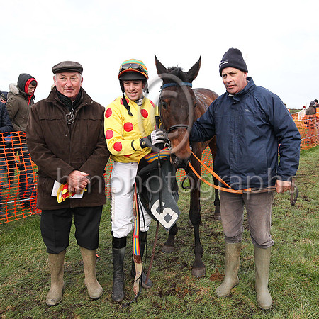 01st LACKEN BRIDGE and B O'Neill ( 6 , YELLOW,red spots; yellow  red hooped cap ) Trainer: Colin Bowe , Owner : Patrick P. Farrell