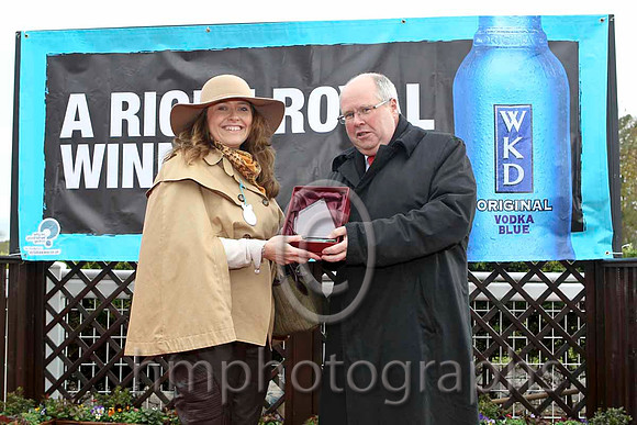 WKD Hurdle Prizegiving - CU2D4528-e2