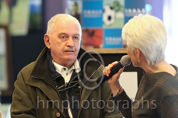 Pamela Ballentine interviews Johnny Lumley - FT8E2068