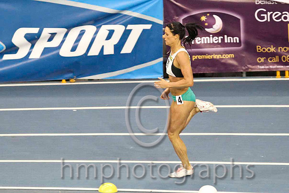 Marian Andrews (28) Tougher AC - Winner - Senior Woman's 400m - CU2D3622-e