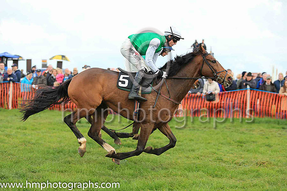 03rd MILAN FLYER and J C Barry ( 5 , EMERALD GREEN; white sleeves; white cap ) Trainer: Gary McGill,, Owner : McGill, Oran