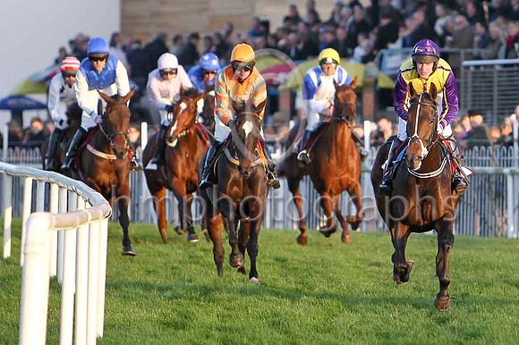 Dancin' Glory , Winner in the lead - Jockey Mr J T Carroll - FT8E6733-e