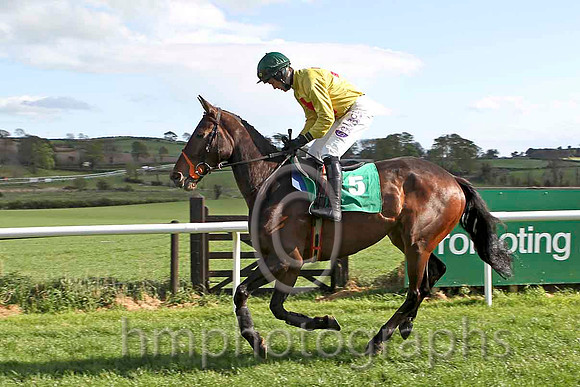 Frankie Flowers & B T O'Connell - 6th (5, yellow, red cross) - CU2D2256-e