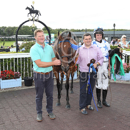 01st Tranquil Magic and J J Slevin ( 4 , white, blue stars ) Trainer - C Bowe , Owner - J J Devaney