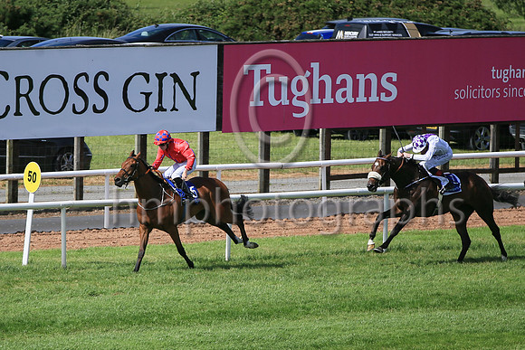 01st Urban Oasis (6 red, blue seams ) Jockey: Jamie Powell7 , Trainer: John James Feane