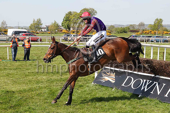 04th Steel?s Cotton and D E Mullins ( 10 , violet, royal stewart tartan sleeves ) Trainer - I R Ferguson , Owner - Miss S M Wilson
