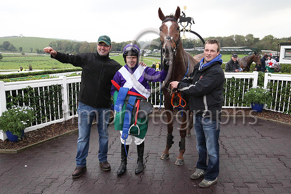 01st Better Back Bob and R C Colgan ( 2 , purple, white cross sashes ) Trainer - N McKnight , Owner - Philip Boyd
