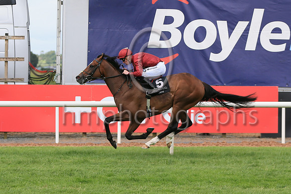 01st Spartan Army (5 red, orange hoops ) Jockey: Shane Crosse , Trainer: Joseph Patrick O'Brien