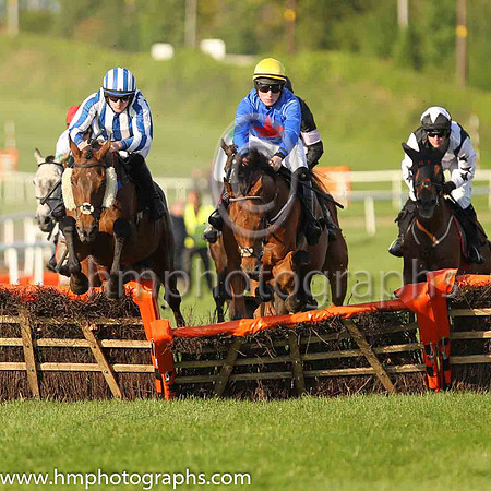 03rd Turbojet (GB) and R.A. Doyle (9 ,blue and white stripes ), Trainer:Dermot Anthony McLoughlin , Owner:O. Maguire