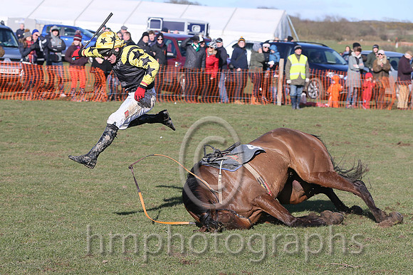 CROSSHUE DUDE and R James ( 4 , BLACK,yellow epaulettes; yellow,black stars sleeves; yellow cap ) Trainer: Donnchadh Doyle,, Owner : Syndicate D  N