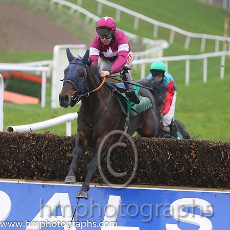 05 Ravished and A E Lynch - F - 05th (4 ,Maroon, white star ) Trainer - M F Morris