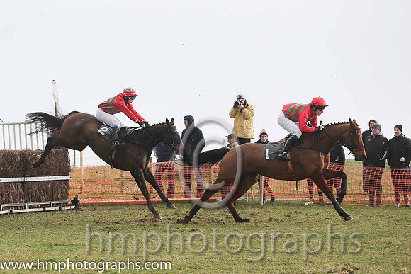 04th Notnowlove ( 2 )  M McCrory - Trainer: Nessa Toher - red, emerald green chevrons and 02nd Carnglave Cat ( 1 )  N McParlan - Trainer: Daniel A Fitzsimmons - black  pink diamonds