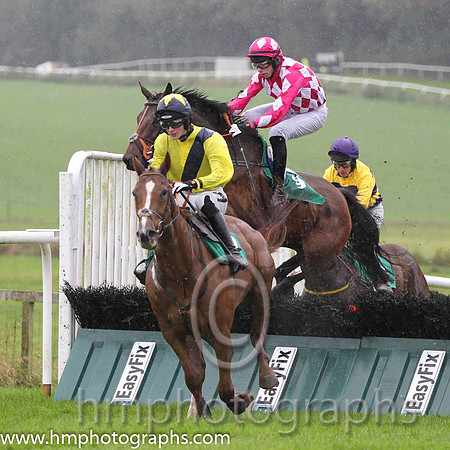 01 Old Kilcash & D E Mullins - winner (5, yellow, dark blue sash) - FT8E8906-14