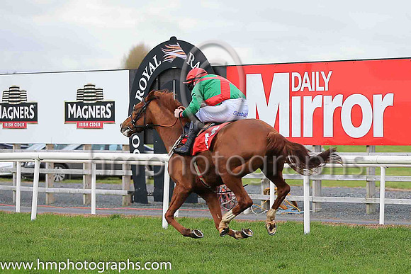 01st Rashaan and S W Flanagan ( 3 , green, red cross belts ) Trainer - C Kidd , Owner - Mrs T J Kidd  Mrs R Treacy