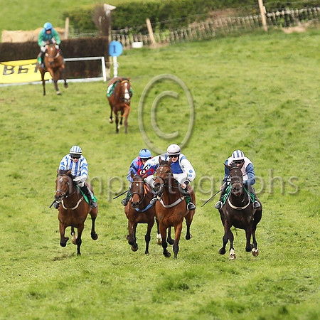01st MOLLYKING and M J O'Hare ( 11 , PINK; blue sleeves; pink  blue striped cap ) Trainer: J.G. Cosgrave , Owner : Racing Carnglave