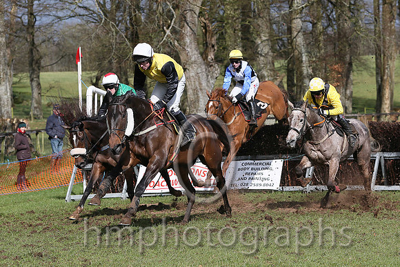 01st KINNACALLY and J C Barry ( 3 , BLACK,white cross belts; blue sleeves; yellow cap ) Trainer: Paul McAleese,, Owner : William Logan