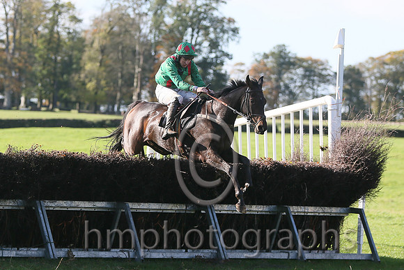 01st Ticinese (Gb) and M J O'Hare ( 6 , EMERALD GREEN,red braces; emerald green, plain sleeves; emerald green cap,red diamonds ) Trainer: Graham McKeever,, Owner : Mrs M.E. Hagan