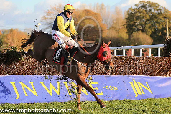 05th Shadow Catcher and B J Geraghty ( 6 , dark, blue, yellow diamond ) Trainer - G Elliott , Owner - Mrs P Sloan