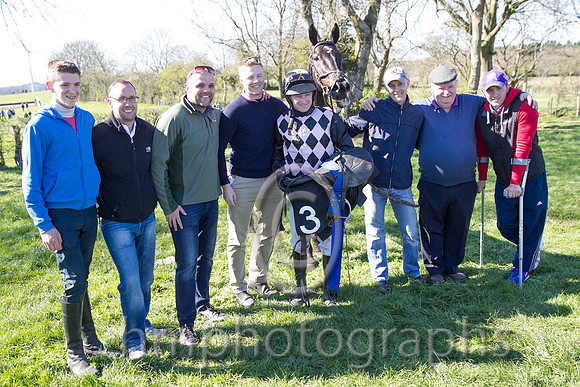 01st Mr Bolt ( 3 )  N McParlan - Trainer : Sean McParlan - black  pink diamonds
