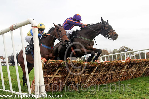 01 Little King Robin and M P Walsh - - 01st (7 ,royal blue and yellow halvd ) Trainer - Colin Bowe  02 Arctic Fire and R Walsh - - 02nd (4 ,purple, orange seams ) Trainer - W P Mullins