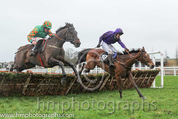 01 Gold Not Silver & D N Russell - winners (8, emerald green) &02 Court Jester & J S McGarvey - 2nd (10, purple) - CU2D0680-11