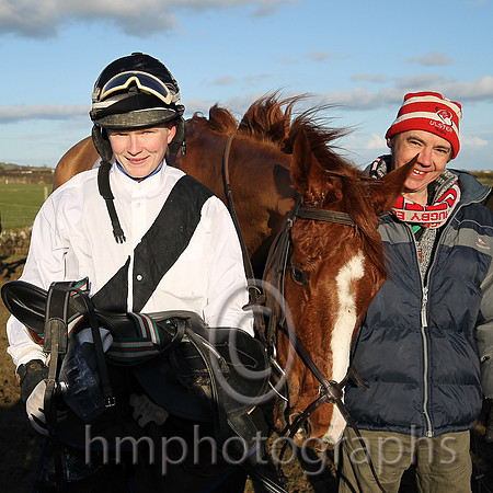 01st LISNAGREGGAN and M E McCrory ( 10 , WHITE,black sash; white sleeves; black cap ) Trainer: William Gault,, Owner : Paul Martin William Gault