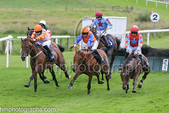 01st Diamondinthemud (5 , light blue, red star ) Jockey: Conor Orr , Trainer: Nigel Thomas Slevin