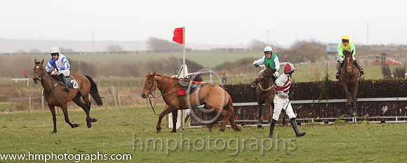 02 Lady Wilton Milan & B O'Neill - 2nd (2, royal blue and white halvd ) & 08 South Circle & Ms R Blackmore - Fell (5, grey, maroon chevrons) - FT8E3226-Edit-75
