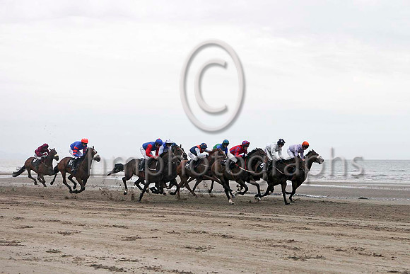 Romeo's On Fire , Winner 2nd left of picture, Jockey Mr K E Powers -IMG_9559-e2