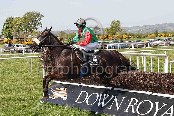 05th Chelate and C D Maxwell ( 2 , emerald green and red hlvd ) Trainer - T G McCourt , Owner - John G Byrne