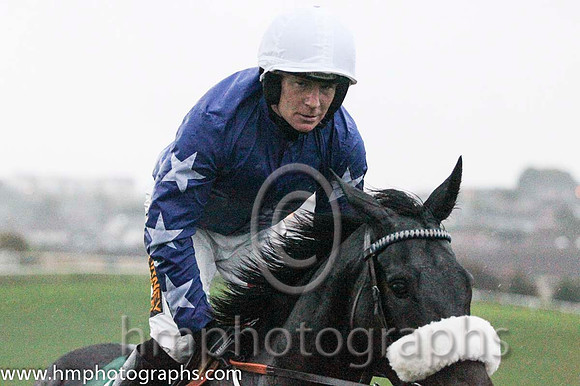 01 Smiler & Mr M J O'Connor - winner (2, royal blue, white stars on sleeves) - FT8E9321-Edit-101