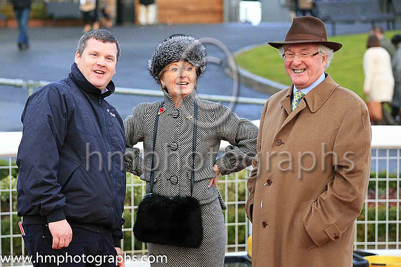 01st Realt Mor and K M Donoghue ( 1 , black, yellow diamond ) Trainer - G Elliott , Owner - Mrs P Sloan