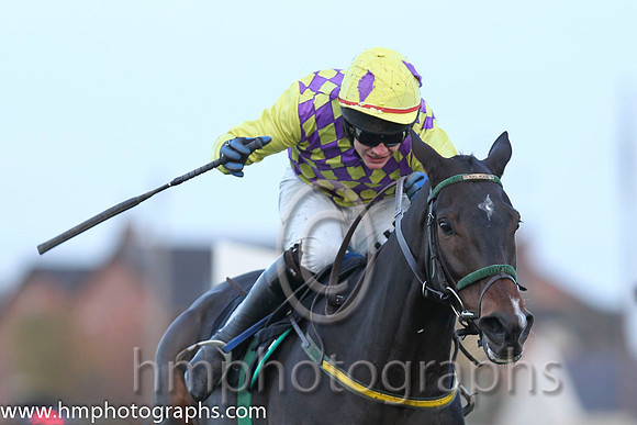 02 Protaras & P Townend - 2nd (6, yellow and purple diamonds ) - CU2D9141-31