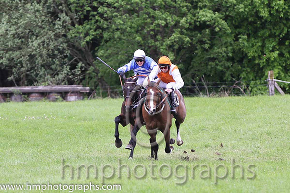01 KnockYourSocksOff & J J Codd - winners (10, orange, white epaulettes ) - FT8E6668-39