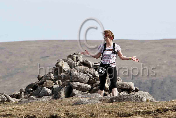 Jo Bowen - Pennine Fell Runners - 144th overall , 30th woman in 4.23.25  - FT8E1946-e