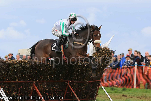 02nd ISLE ROAD and J c Barry ( 2 , WHITE,green star; white  green striped sleeves; white cap,green diamonds ) Trainer: Jason Cairns,, Owner : Frank McClean