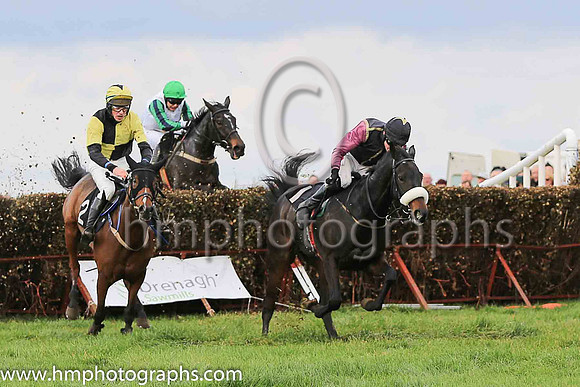 01st HIDE THE BISCUIT and J C Barry ( 1 ,black, yellow seams ) Trainer: Mervyn Torrens,, Owner : Anne Torrens