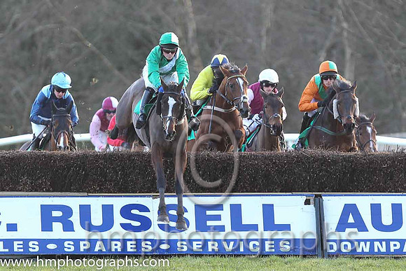 Race 6 7th - Mourne Paddy (IRE) (6 ) Jockey: Mr J Creswell (7) - Trainer: J J Lambe - green, white sash