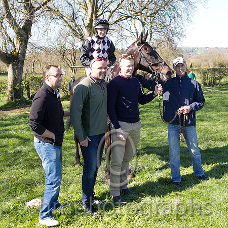 01st Mr Bolt ( 3 )  N McParlan - Trainer : Sean McParlan - black  pink diamonds