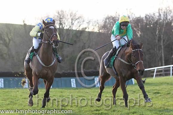 07 Personal Shopper & S J Crimin - 7th (11, royal blue and yellow check) & 05 Presswell Lad & M P Butler - 5th (5, emerald green. yellow sash) - FT8E1297-38
