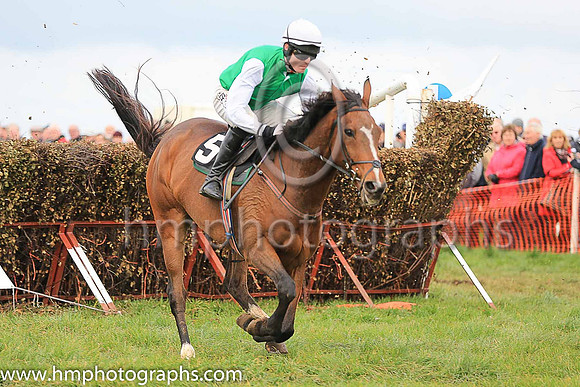 03rd MILAN FLYER and J C Barry ( 5 , EMERALD GREEN; white sleeves; white cap ) Trainer: Gary McGill,, Owner : McGill, Oran