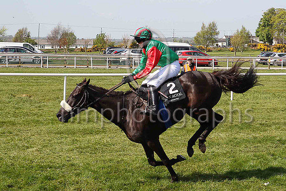 05th Chelate and C D Maxwell ( 2 , emerald green and red hlvd ) Trainer - T G McCourt , Owner - John G Byrne