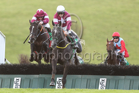 01st Farceur Du Large and S W Flanagan ( 3 , maroon, white star ) Trainer - N Meade , Owner - Gigginstown House Stud