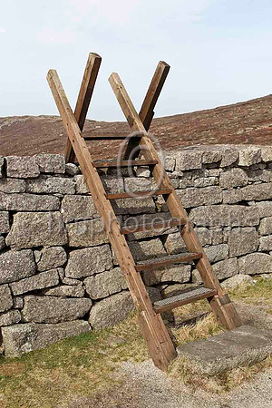 Style near summit of Slievenaglogh - CU2D4290-e