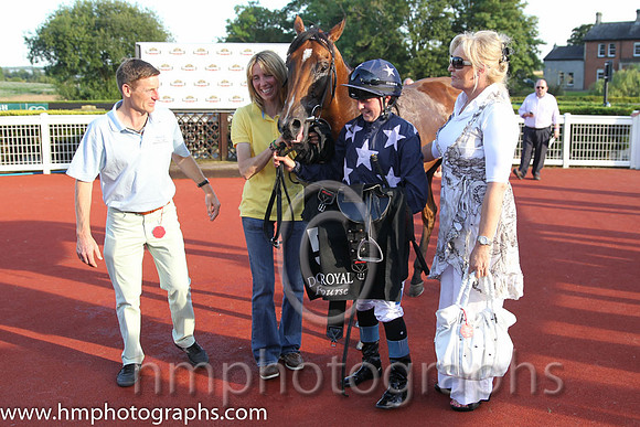 01 Fix It & Caroline Murtagh - winners (5, dark blue, mauve stars ) - FT8E9800