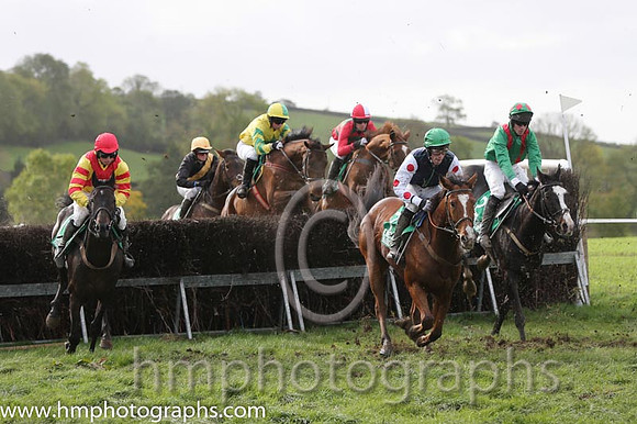 05th Tailor's Gold and J P O'Rourke - - 05thth (7 ,dark blue, emerald green seams ) Trainer - Tom Shaw