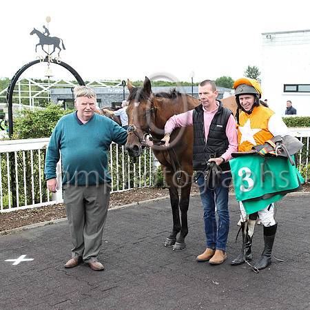 01st Walkers Point and Mr N McParlan ( 3 , orange, white star ) Trainer - S McParlan , Owner - G McGurgan