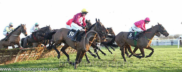 15 Ri Uladh & M P Fogarty - 15th (10, maroon, white disc ) & 05 Couleur France & Ms N Carberry - 5th (3, cerise) - CU2D9798-34